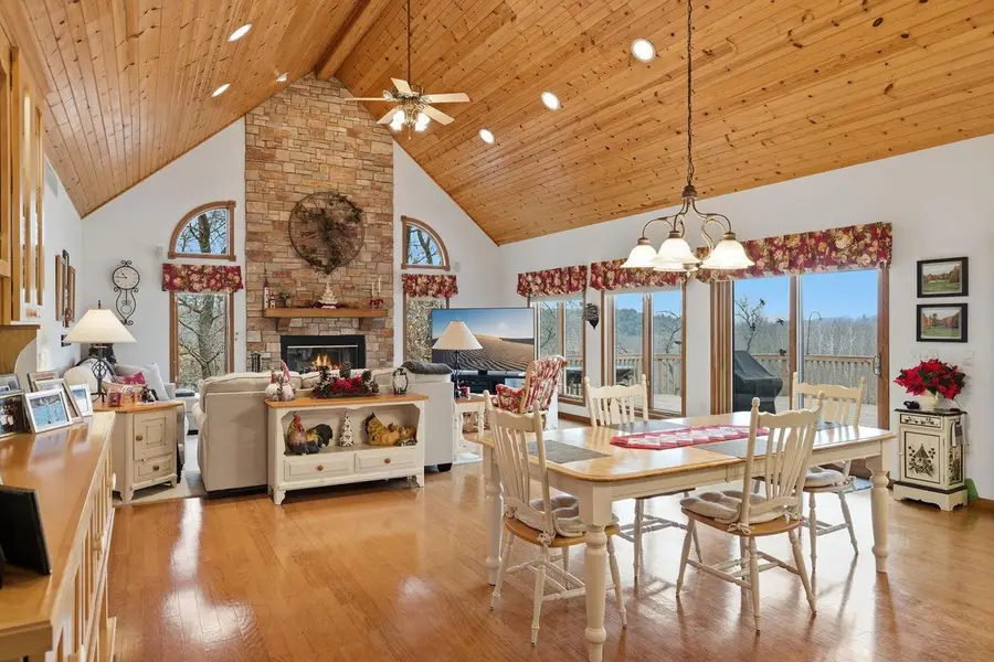 E9291 Pebblebeach Drive, Wisconsin Dells, WI 53965 - Image #2