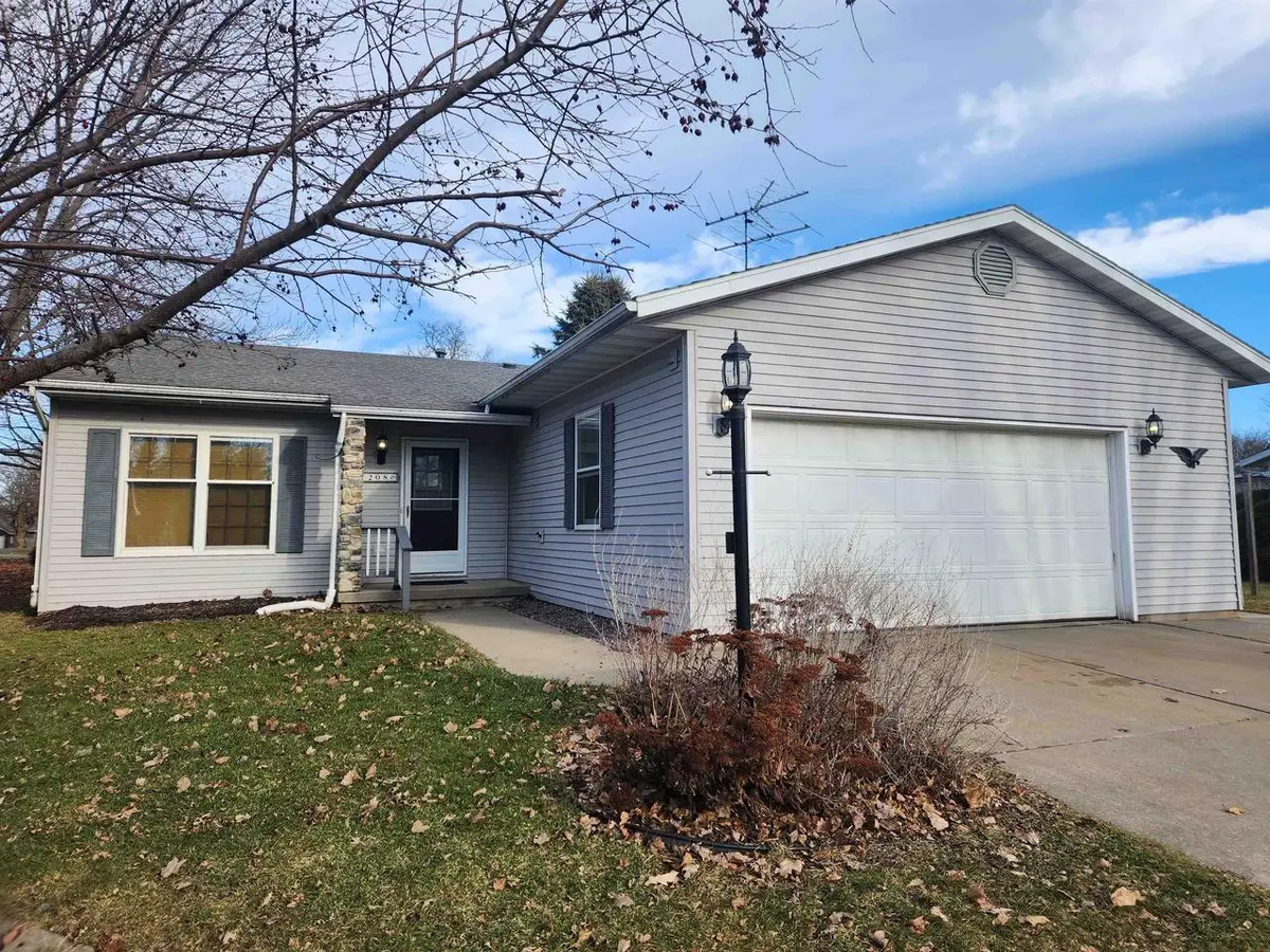 1208 Victoria Circle, Baraboo, WI 53913 - Image #1