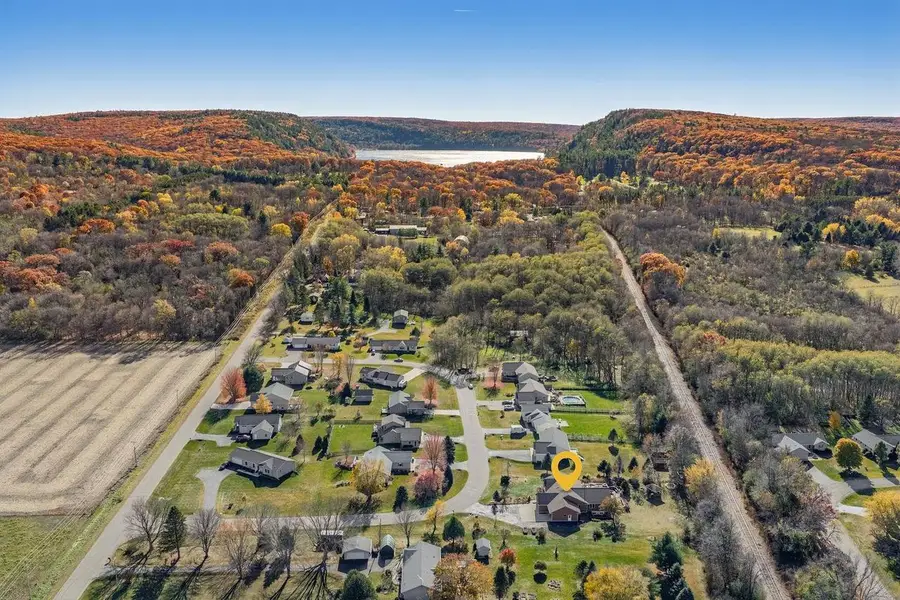 5615 S Granite Lane, Baraboo, WI 53913 - Image #2