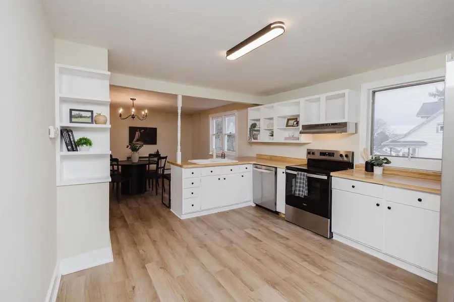 417 W Division Street, Dodgeville, WI 53533 - Image #3