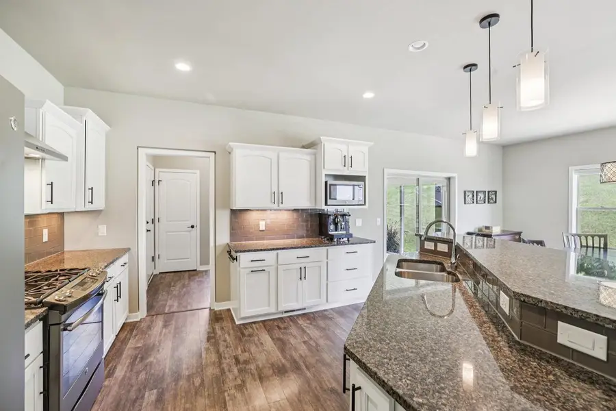 204 Westmorland Drive, Mount Horeb, WI 53572 - Image #2