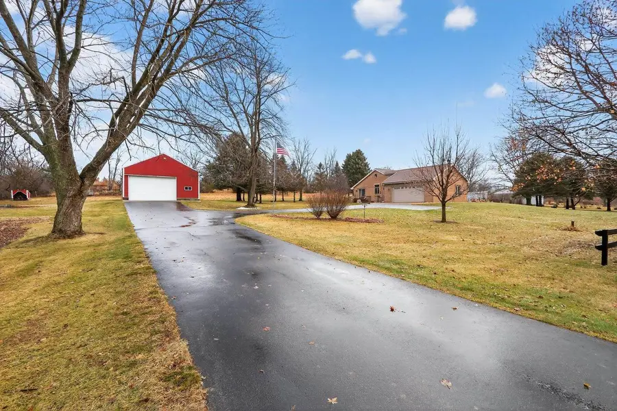 8131 E Creek Road, Janesville, WI 53546 - Image #2