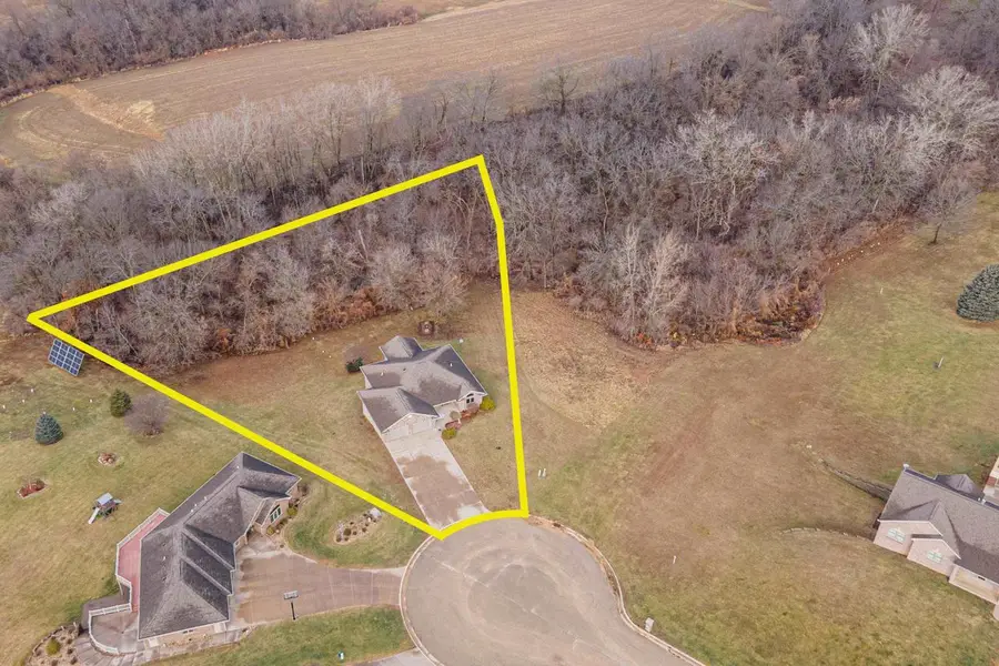3828 Courtney Court, Hazel Green, WI 53811 - Image #2