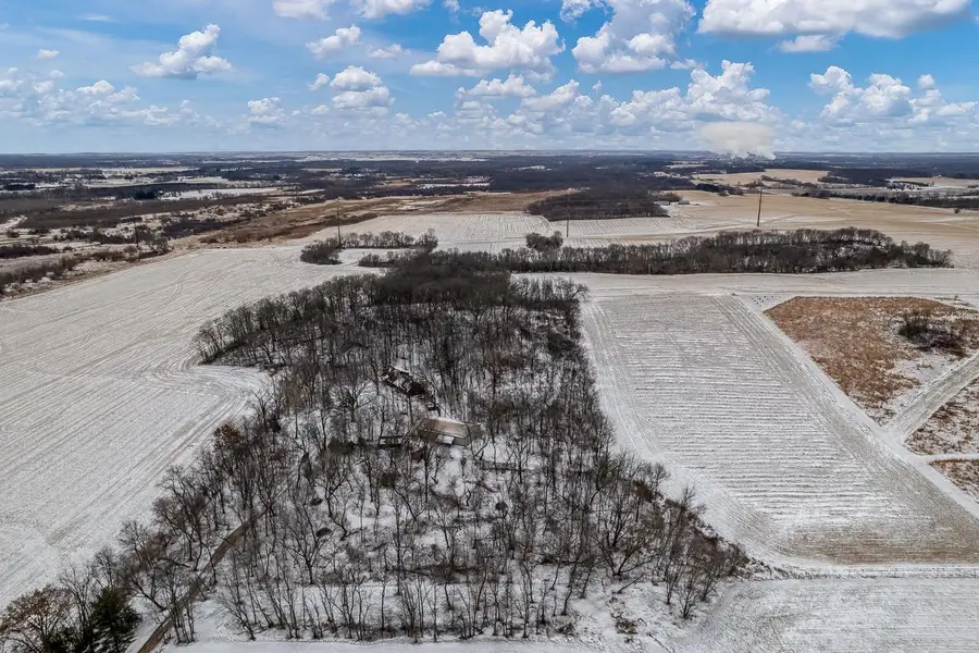 5101 S Johnson Road, Beloit, WI 53511 - Image #2