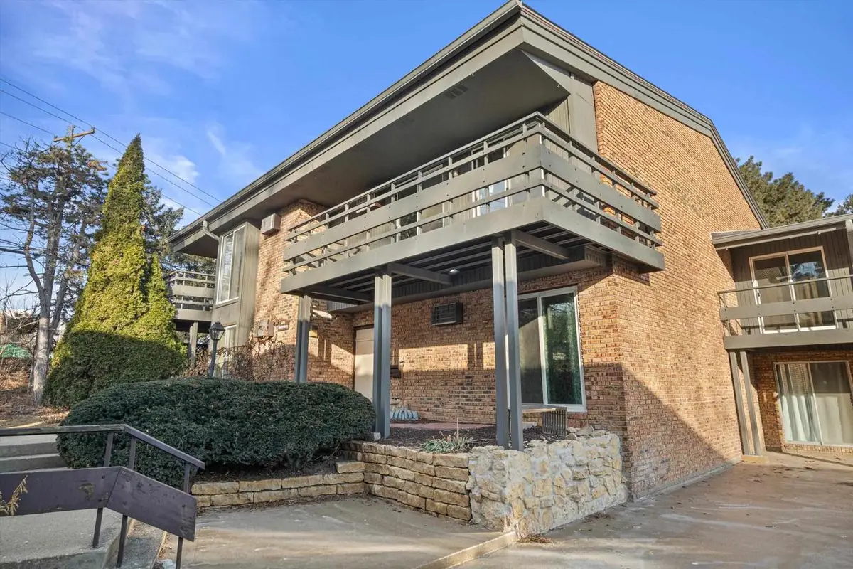 6251 Charing Cross Lane #E-5, Middleton, WI 53562 - #1