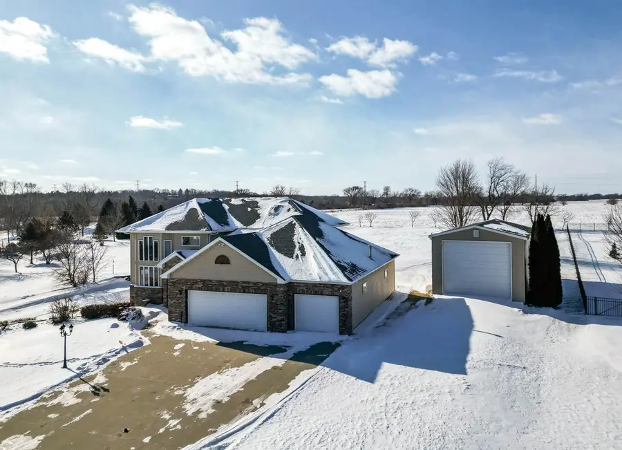 3705 N Harvest View Drive, Janesville, WI 53548 - Image #2
