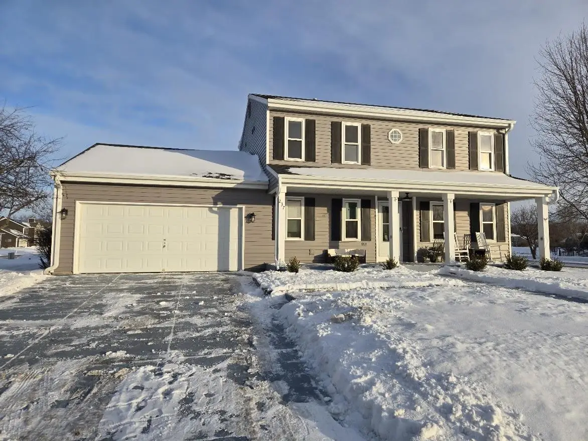 237 Royal Ridge Drive, Oconomowoc, WI 53066 - Image #1