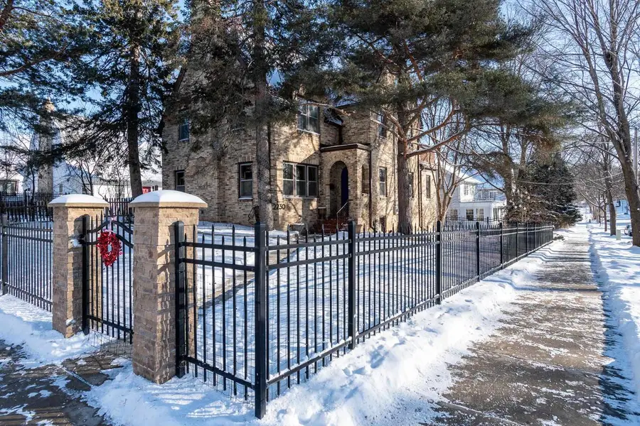 2230 Chadbourne Avenue, Madison, WI 53726 - Image #3