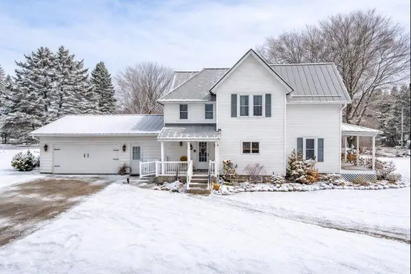 32420 County Road V, Cazenovia, WI 53924