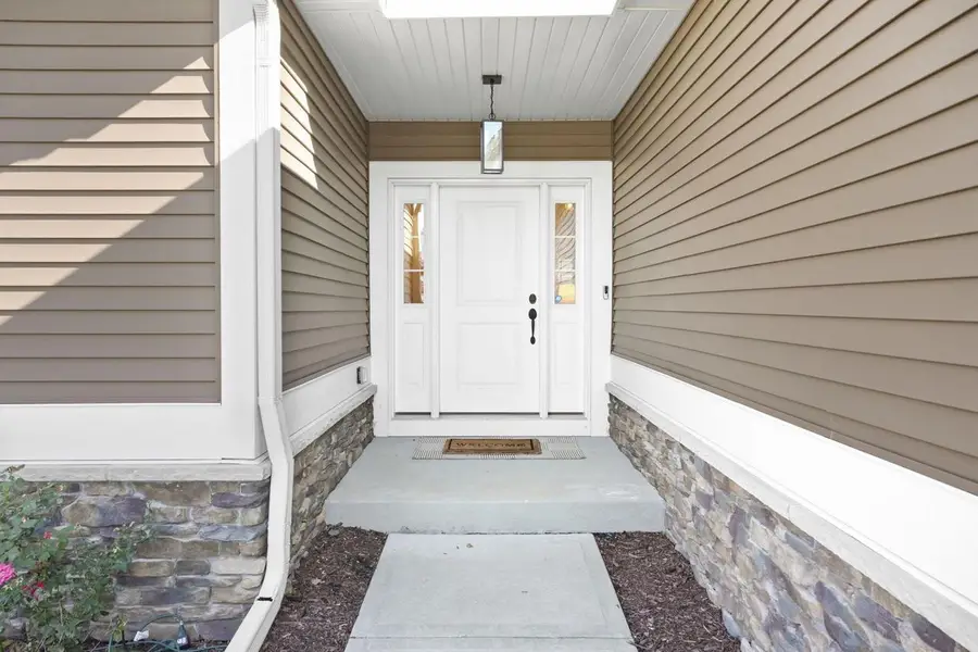 820 Lynn Street, Waunakee, WI 53597 - Image #2