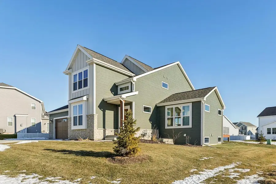 546 Buss Road, Cottage Grove, WI 53527 - Image #2