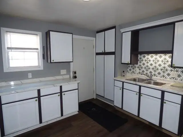 827 Garfield Avenue, Beloit, WI 53511 - Image #2