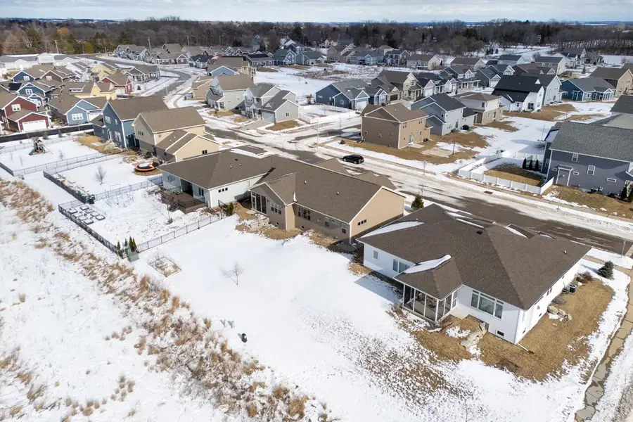 608 Burnt Sienna Drive, Middleton, WI 53562 - Image #3