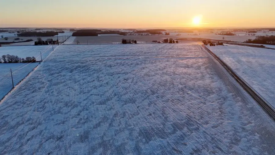 W9012 County Rd B, Sharon, WI 53585 - Image #3