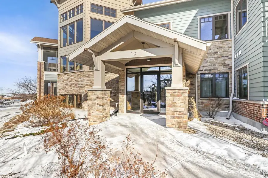10 Glen Brook Way #109, Fitchburg, WI 53711 - Image #3