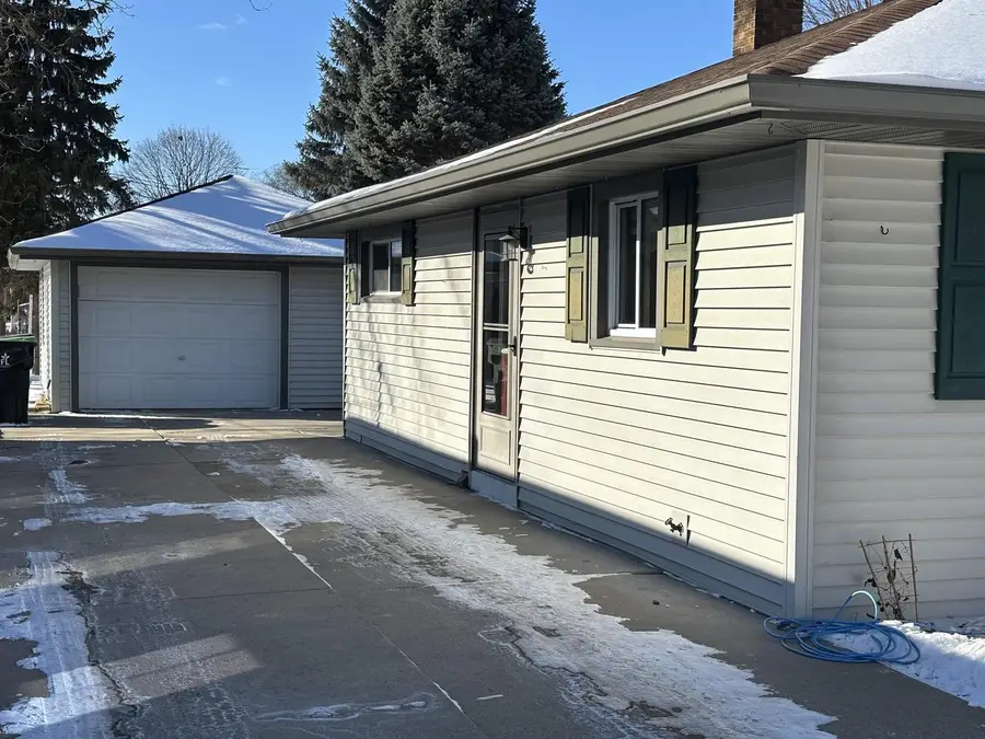 718 Grove Street, Beaver Dam, WI 53916 - Image #3