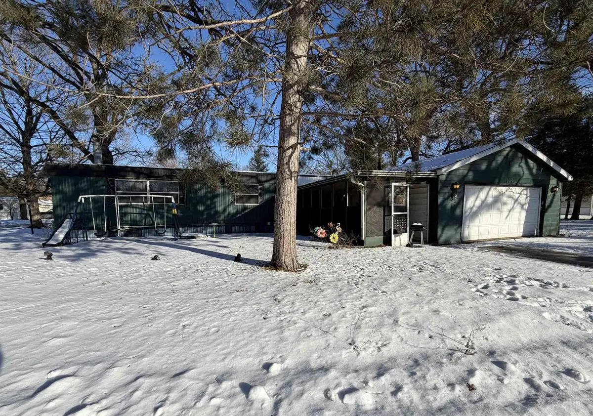 122 Falling Creek Circle, Janesville, WI 53548 - Image #1