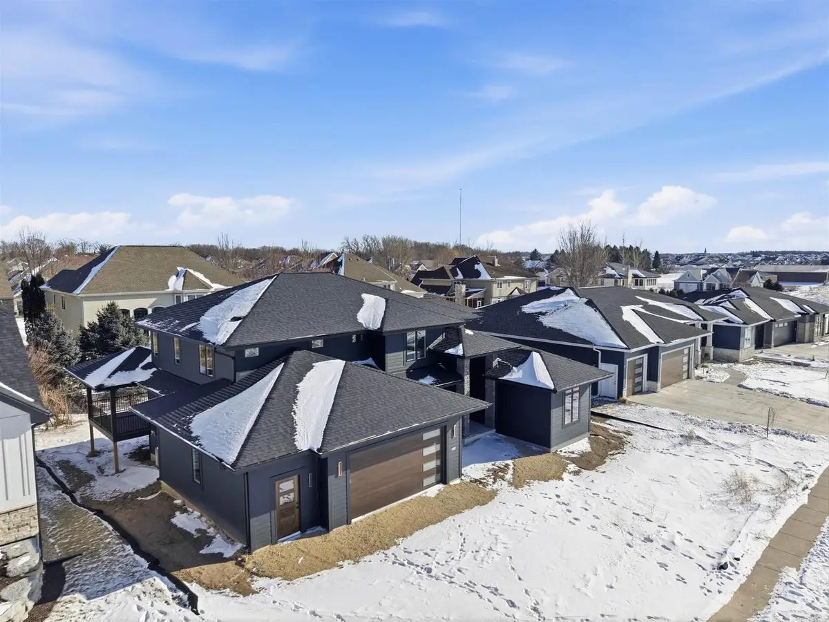 819 Schewe Road, Middleton, WI 53562 - Image #1