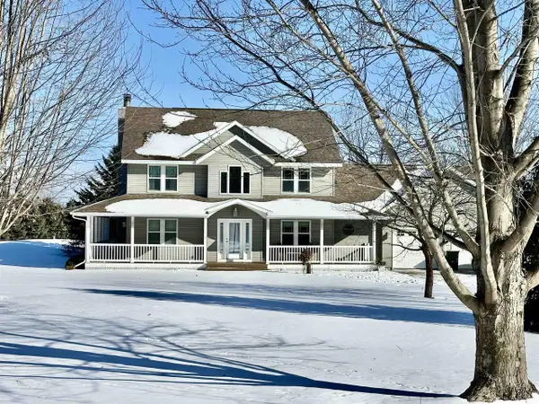 N9026 Hickory Point Road, Beaver Dam, WI 53916
