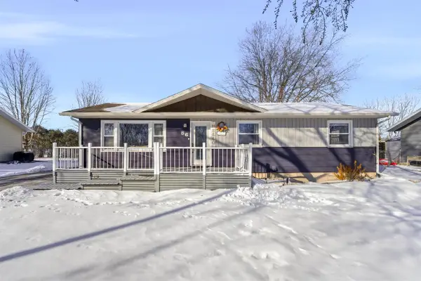 86 Pioneer Court, Fond Du Lac, WI 54935
