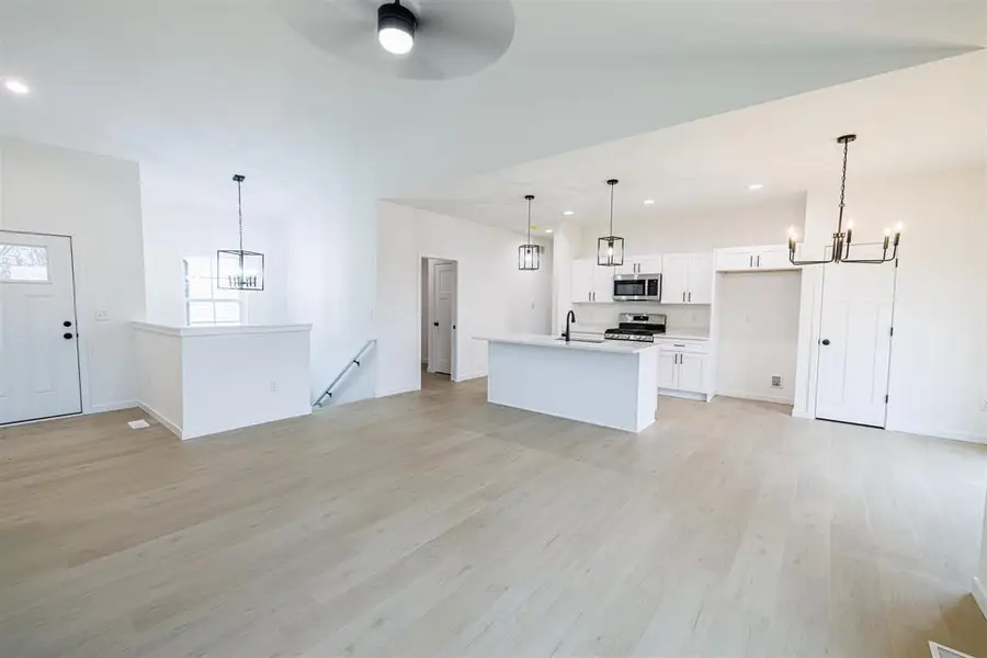 3821 N Woodbury Lane, Janesville, WI 53545 - Image #3