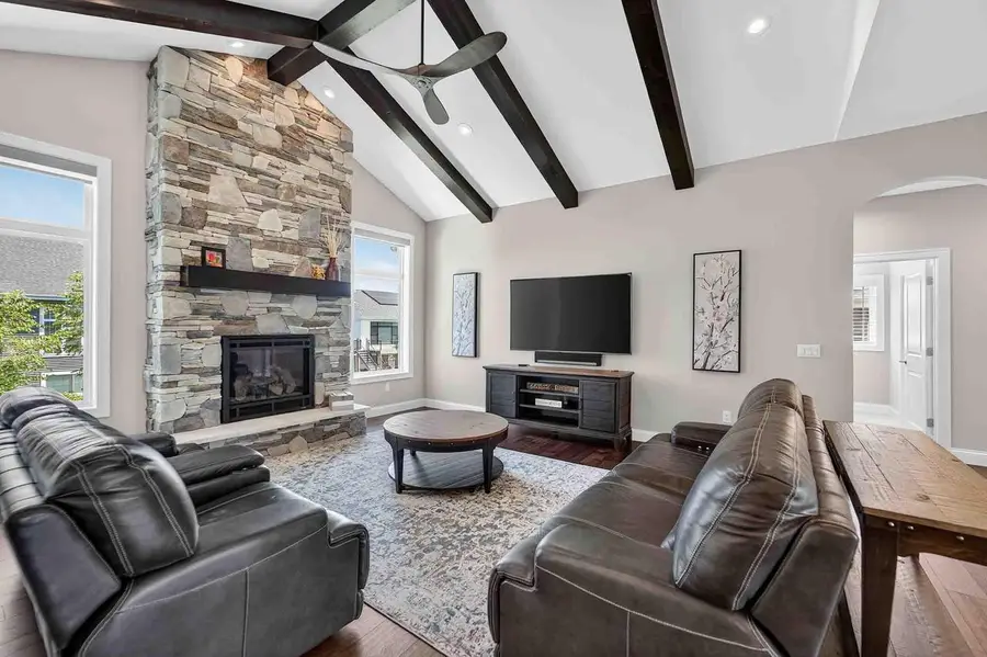 810 Lynn Street, Waunakee, WI 53597 - #3