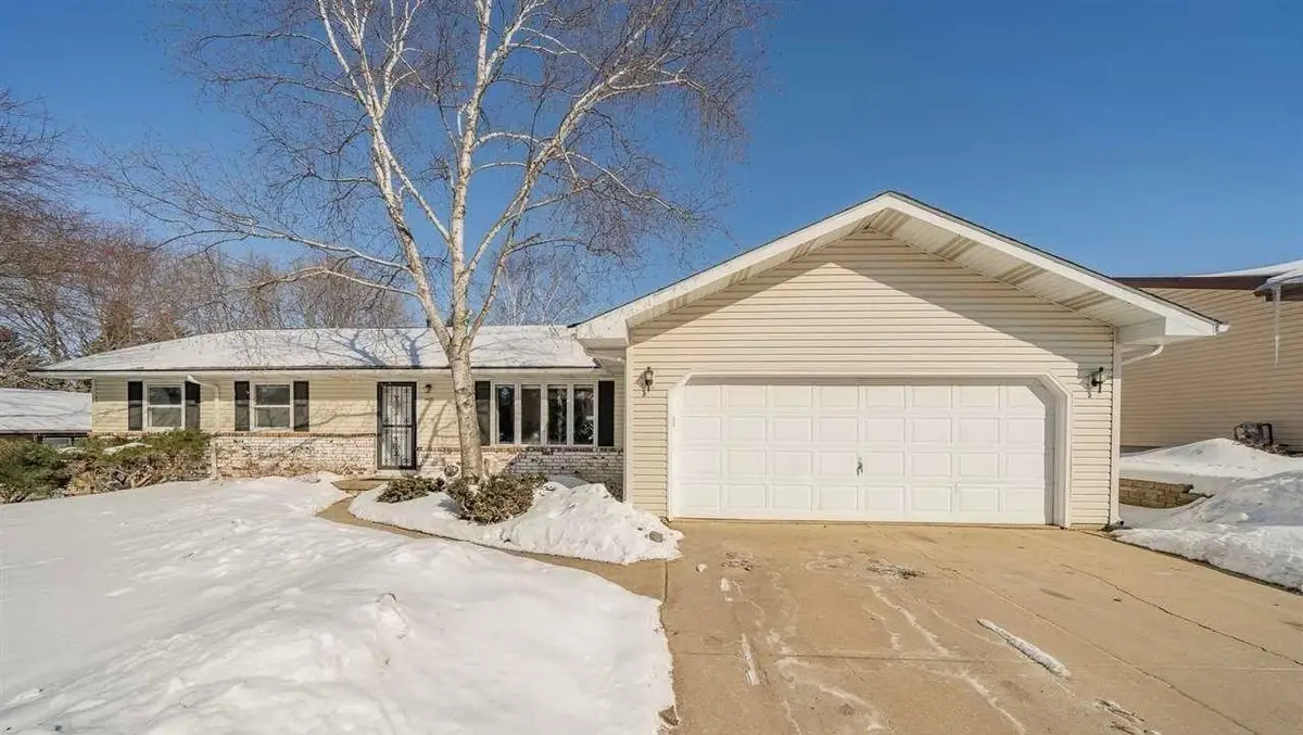 5026 Piccadilly Drive, Madison, WI 53714 - Image #1
