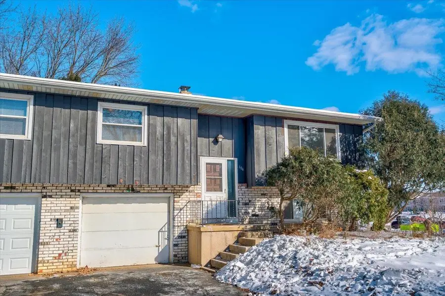 604 E Oak Street, Cottage Grove, WI 53527 - #2