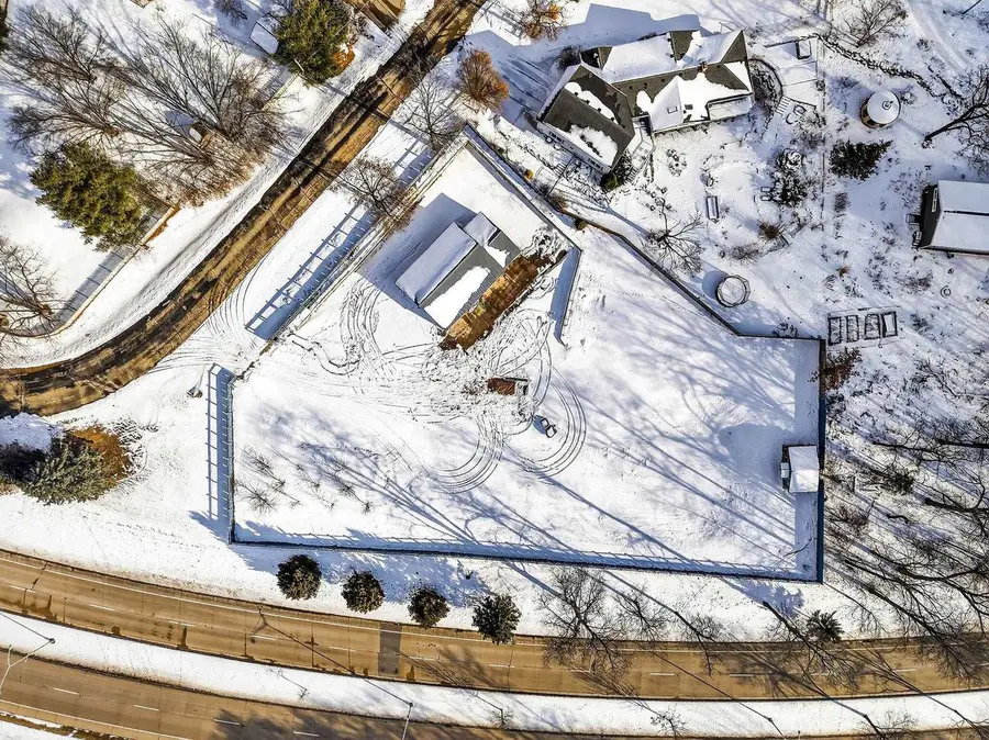 2863 Dellvue Drive, Fitchburg, WI 53711 - Image #2