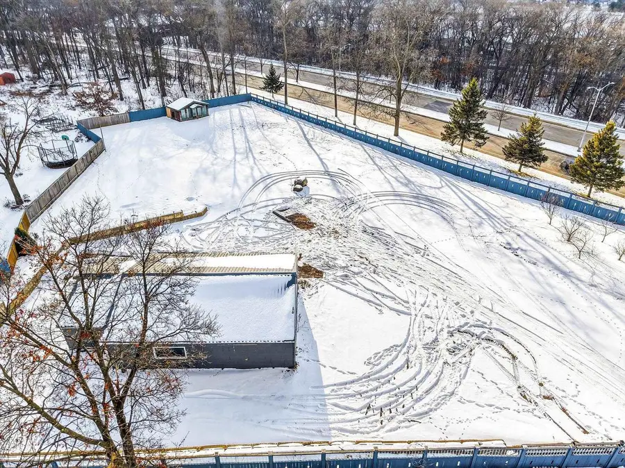 2863 Dellvue Drive, Fitchburg, WI 53711 - Image #3