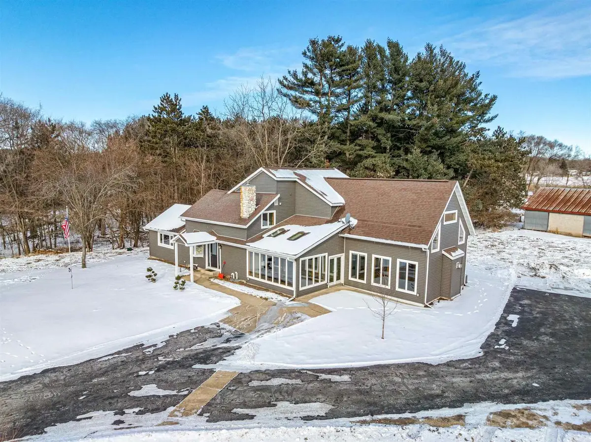 N9380 County Rd XX Road, Wisconsin Dells, WI 53965 - Image #1
