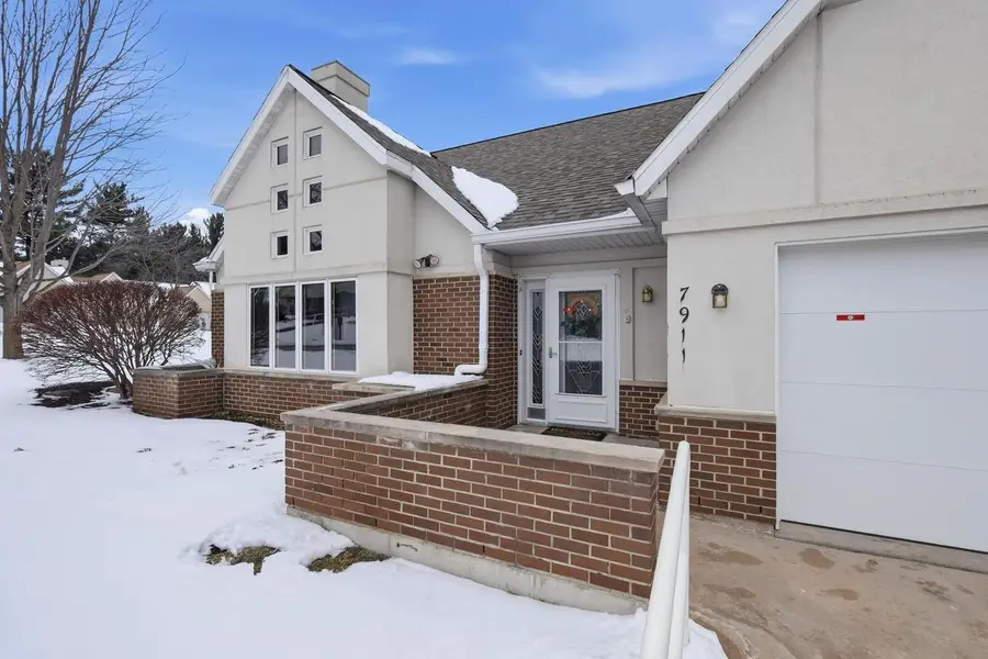7911 Courtyard Drive, Madison, WI 53719 - #3