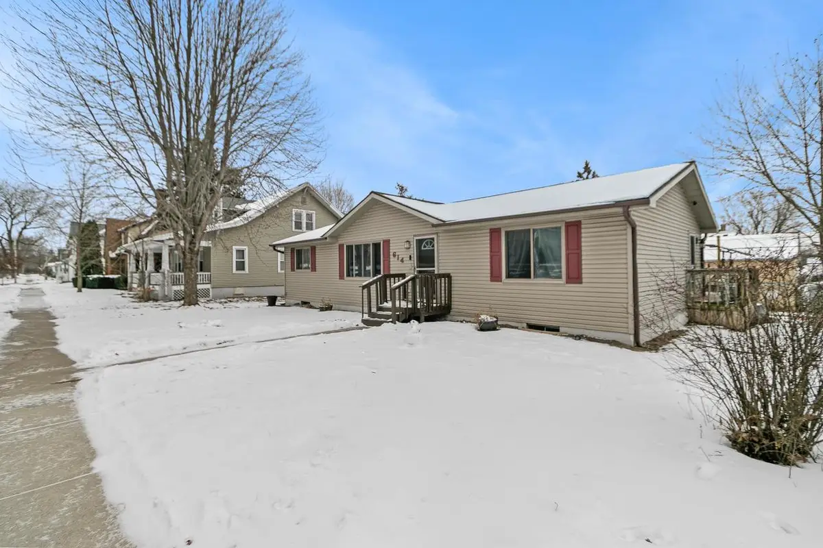 614 W Pleasant Street, Portage, WI 53901 - Image #1
