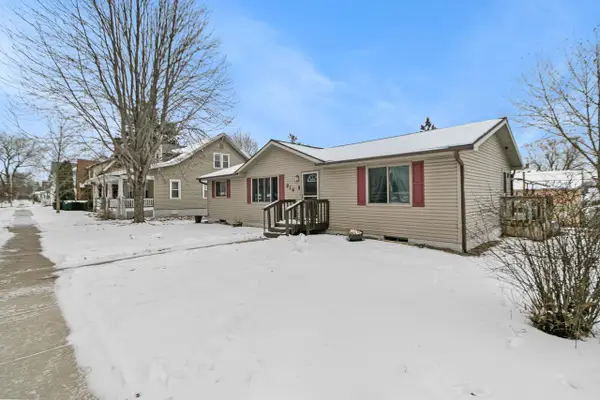 614 W Pleasant Street, Portage, WI 53901