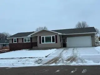 105 OUSTERLING Drive, Waupun, WI 53963 - #1