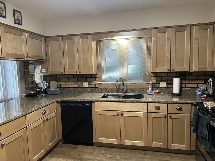 105 OUSTERLING Drive, Waupun, WI 53963 - #3