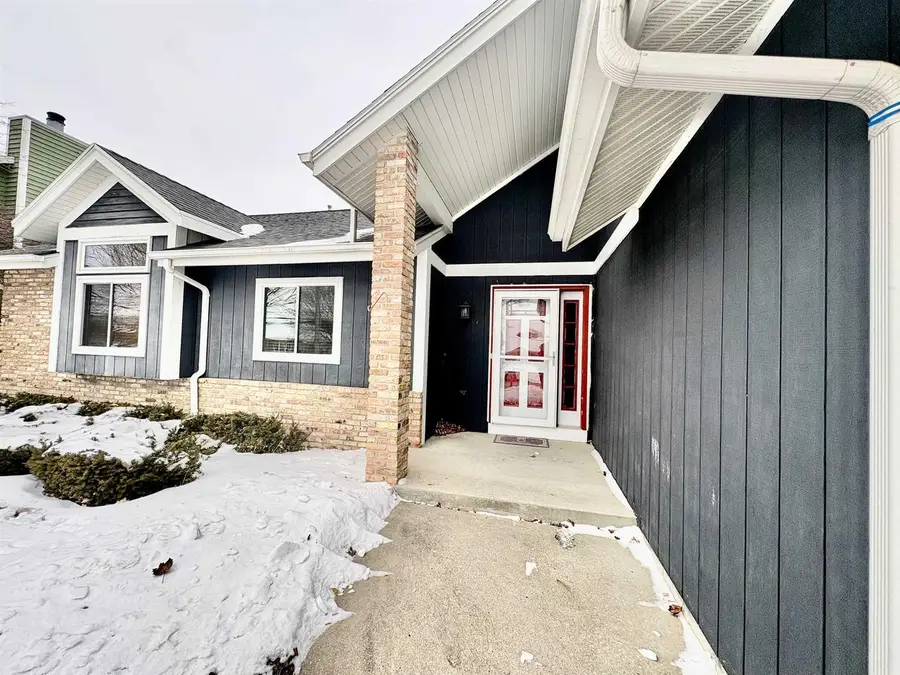 1137 Bayberry Drive, Watertown, WI 53098 - #3