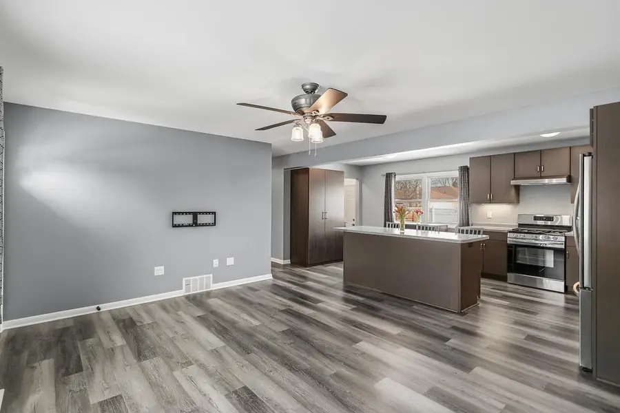 6178 S Cory Avenue, Cudahy, WI 53110 - #3