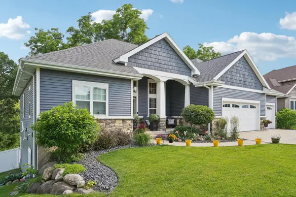 809 Maple Drive, Mount Horeb, WI 53572