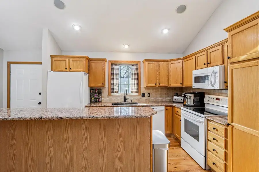 419 Sherbrooke Drive, Sun Prairie, WI 53590 - #3