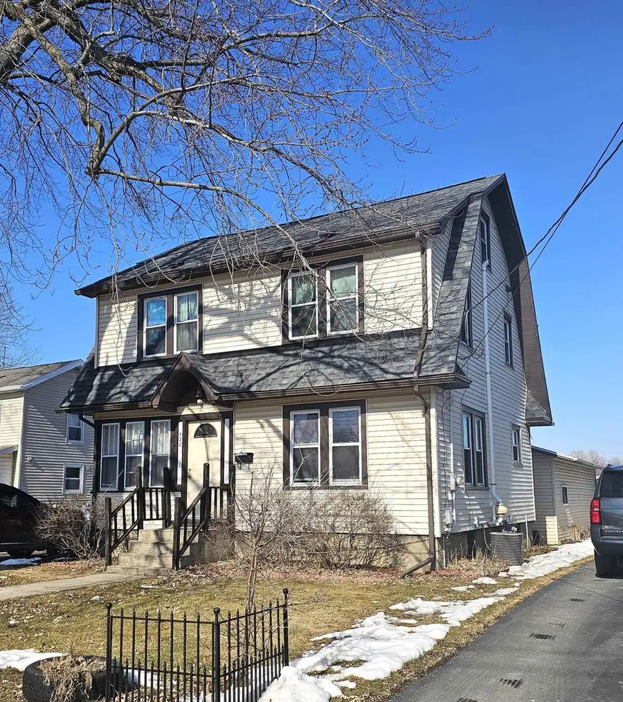 422 Jackson Street, Waupun, WI 53963 - #2