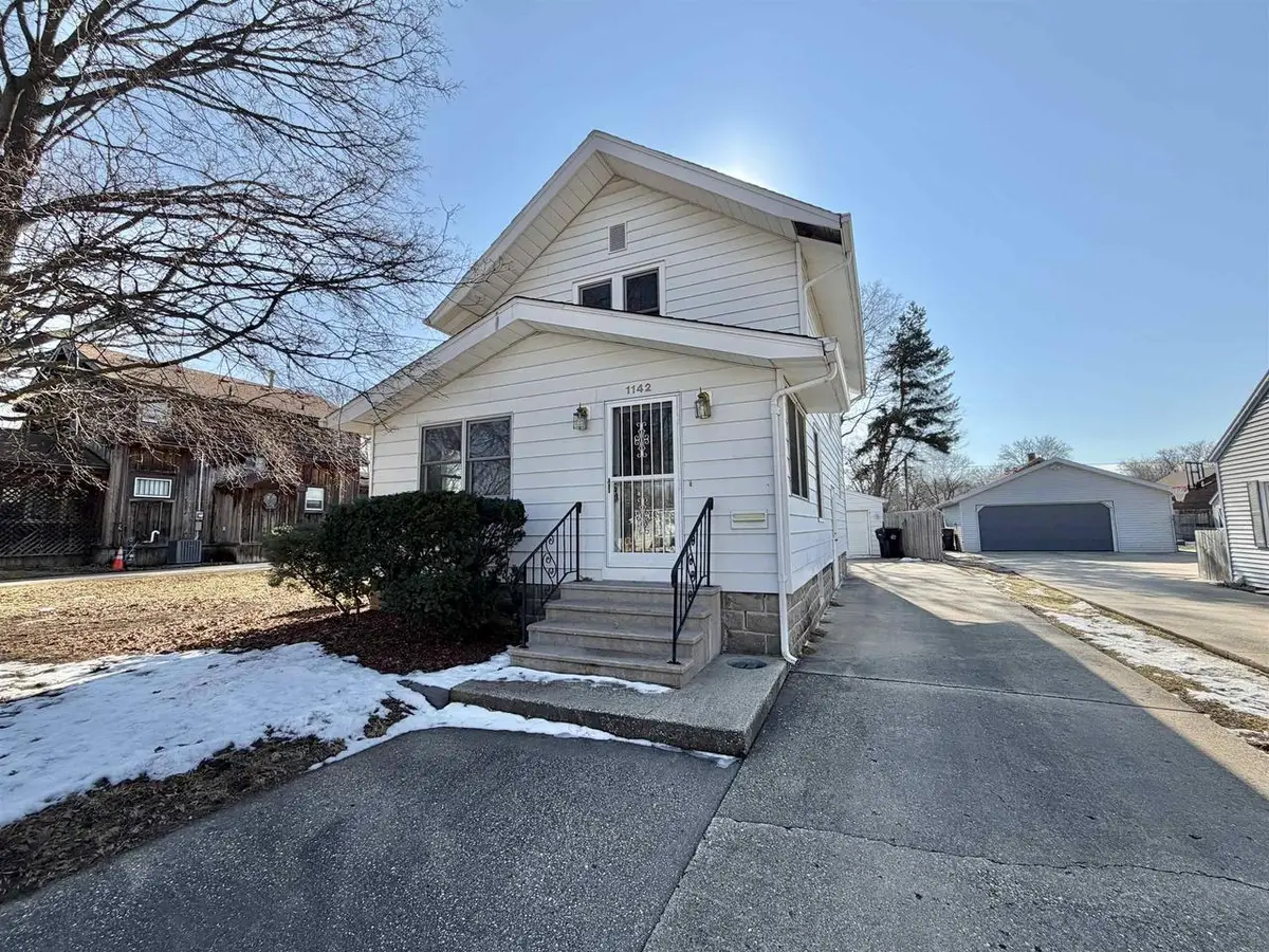 1142 W Jackson Street, Beloit, WI 53511 - #1