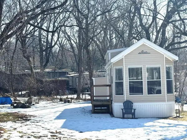 506 Sunset Circle, Edgerton, WI 53534