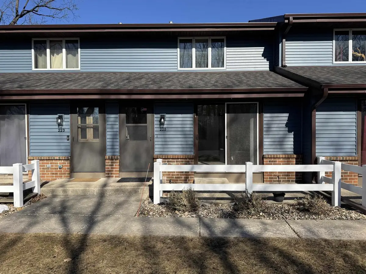 225 Ba Wood Lane, Janesville, WI 53545 - #1