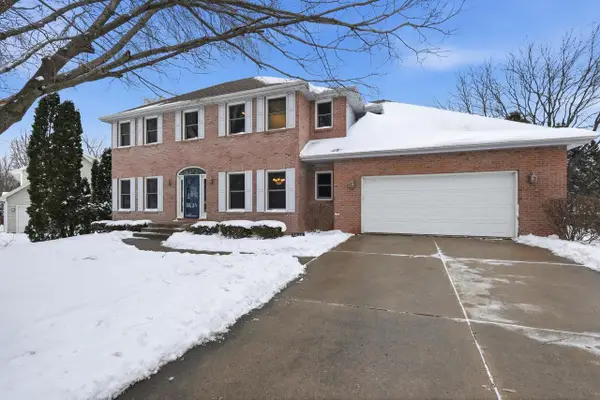 5948 Woods Edge Road, Fitchburg, WI 53711
