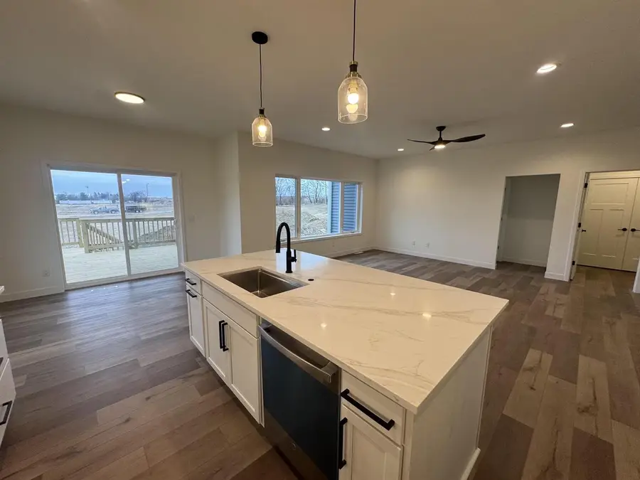 5617 Glorious Drive, Madison, WI 53718 - #2