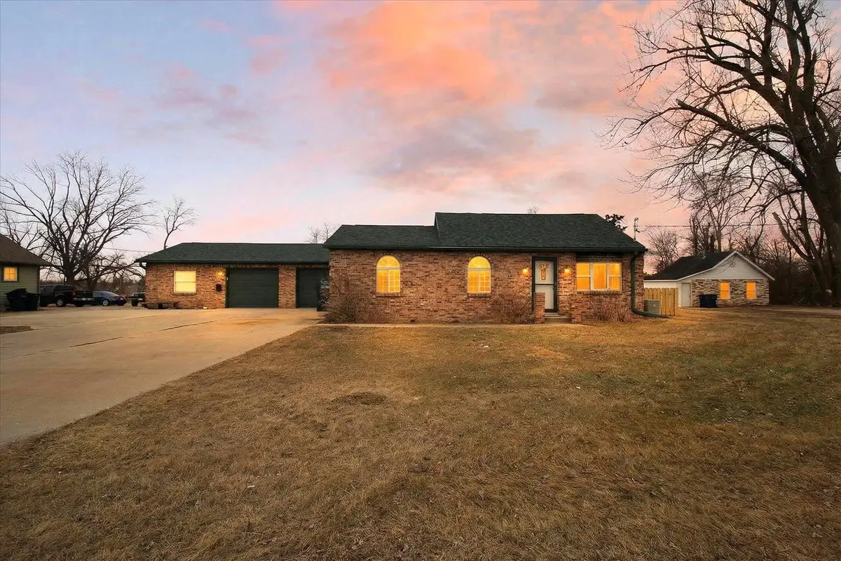 2505 Center Avenue, Janesville, WI 53546 - #1