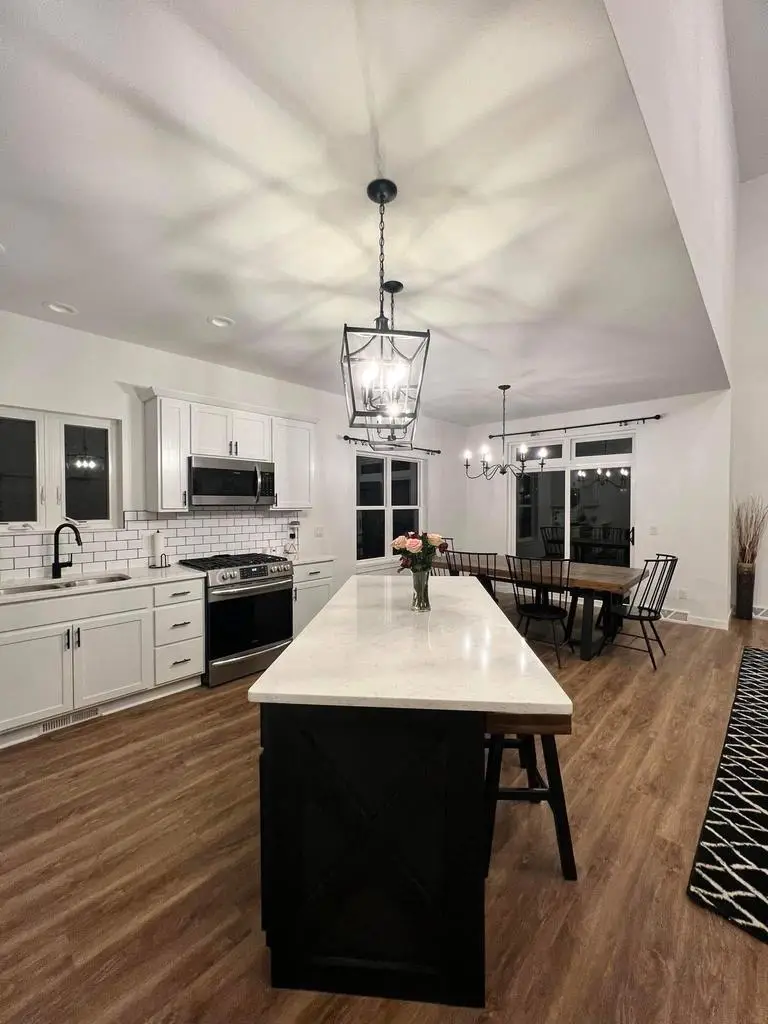 1381 N Pine Street, Sun Prairie, WI 53590 - #3