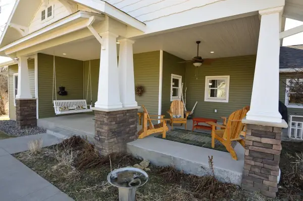 985 Calhoun Drive, Platteville, WI 53818