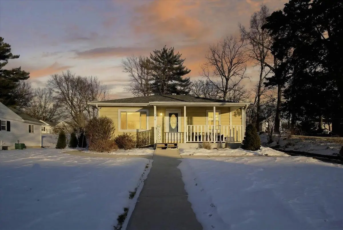 725 Berry Street, Stoughton, WI 53589 - #1